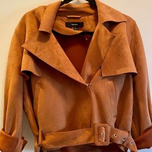Forever 21. Never used Brown Jacket soft. Size : M